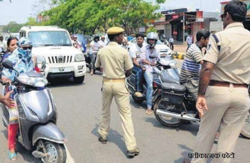 attempt to drive bus on traffic policemen in jaipur : drunk driver शराब के नशे में बस चालक ने की कुचलने की कोशिश, तो पुलिसकर्मियों ने छलांग लगाकर बचाई जान
