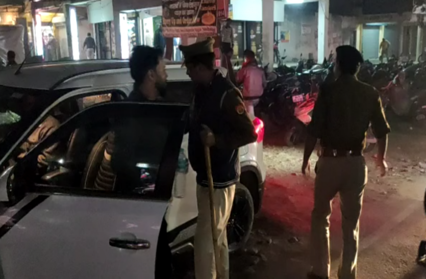 wine.png सार्वजनिक स्थान पर शराब पीने वालों पर चला पुलिस का डंडा, 50 से ज्यादा किए गिरफ्तार