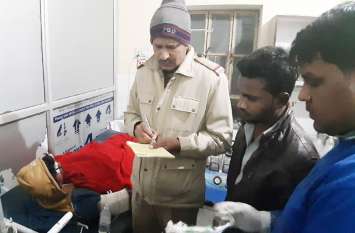 Two youth died in car collision कार की टक्कर से सडक़ पर घायल भैंस को उठा रहे दो युवकों की मौत, चार घायल