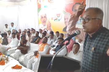 nandkumar singh chouhan statement of national register of citizens NRC के मुद्दे पर भाजपा सांसद ने दिया पाकिस्तान, अफगानिस्तान और बांग्लादेश पर बड़ा बयान