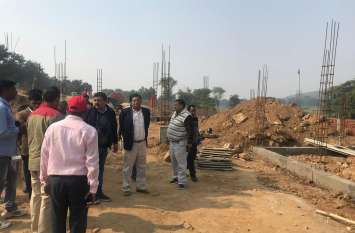 Collector inspected Bhitri Gaushala कलेक्टर ने किया भितरी गौशाला का निरीक्षण