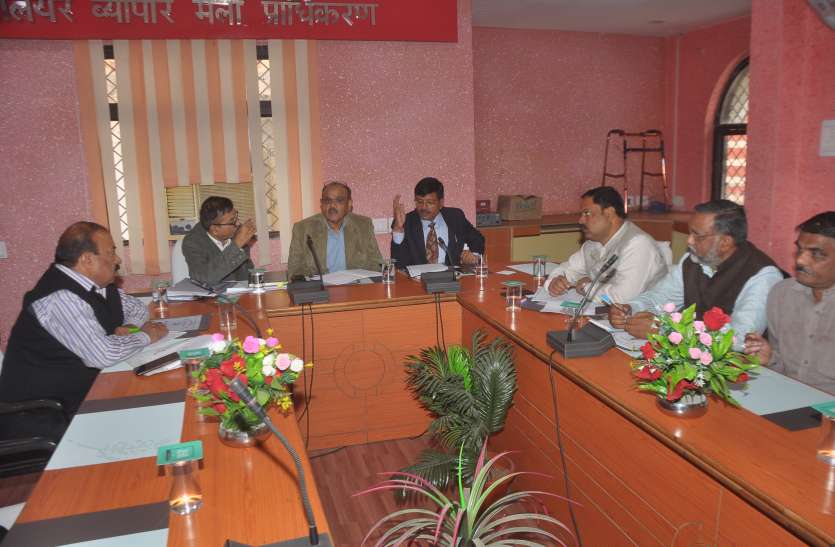 इस साल खुद मेला प्राधिकरण ही लगाएगा शिल्प बाजार, 100 दुकानें लगेंगी इस साल खुद मेला प्राधिकरण ही लगाएगा शिल्प बाजार, 100 दुकानें लगेंगी