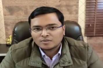 dm suspended wardon of school after finding many flaws स्कूल में पढ़ाने निकले डीएम, खामी मिलने पर वार्डेन को हटाने का सुनाया फैसला