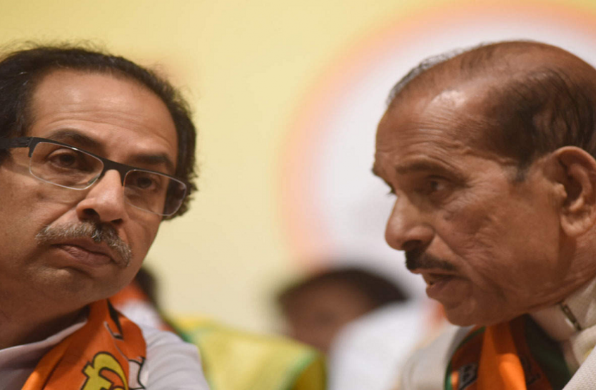 b.png महाराष्ट्र में शिवसेना-भाजपा एक साथ आने का बयान देकर फंसे मनोहर जोशी, पार्टी ने झाड़ा पल्ला