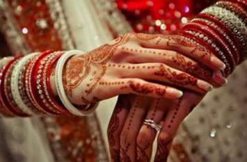 why womens wear bangles in hand: scientific and religious meaning इसलिये हाथों में चूड़ियां पहनती है महिलायें, कई गंभीर बीमारियों से मिलता है छुटकारा