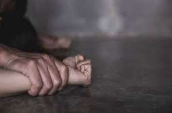 Enthed 11.5 million in the name of job, rape if victim sought, photo t नौकरी के नाम पर एंठे साढ़े ११ लाख, वापस मांगे तो पीडि़ता से बलात्कार, दी फोटो वायरल की धमकी