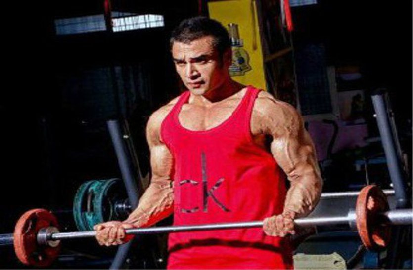 Bodybuilder SP Sachin Atulkar