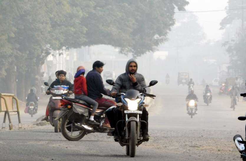 ठंड में दिखने लगे बारिश के आसार ठंड में दिखने लगे बारिश के आसार