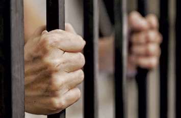 Rampage in hospital, now sent to jail अस्पताल में की थी तोडफ़ोड़, अब खाएंगे जेल की हवा