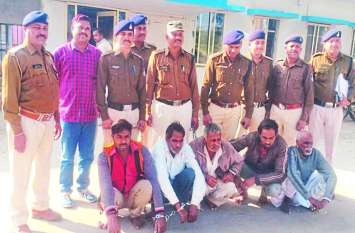 murder of men in due to rupees in dhar उधारी के पैसे नहीं चुका पाया, सगाई भी टूट गई, गुस्से में हत्या कर नदी किनारे फेंक दी लाश