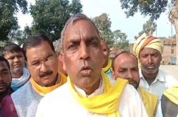 Omprakash Rajbhar question on Hyderabad Encounter attack on bjp govt हैदराबाद एनकाउंटर पर ओमप्रकाश राजभर ने उठाये सवाल, कहा- कमजोर थे इसलिये मार दिये गये, बीजेपी नेताओं पर क्यों नहीं होती कार्रवाई