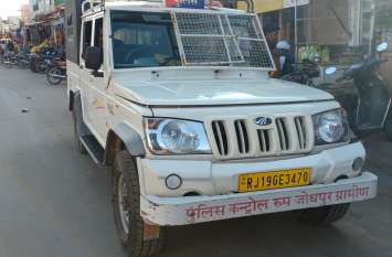 Police is breaking the rules itself आमजन को सडक़ सुरक्षा का पाठ पढ़ाने वाली पुलिस खुद तोड़ रही नियम!