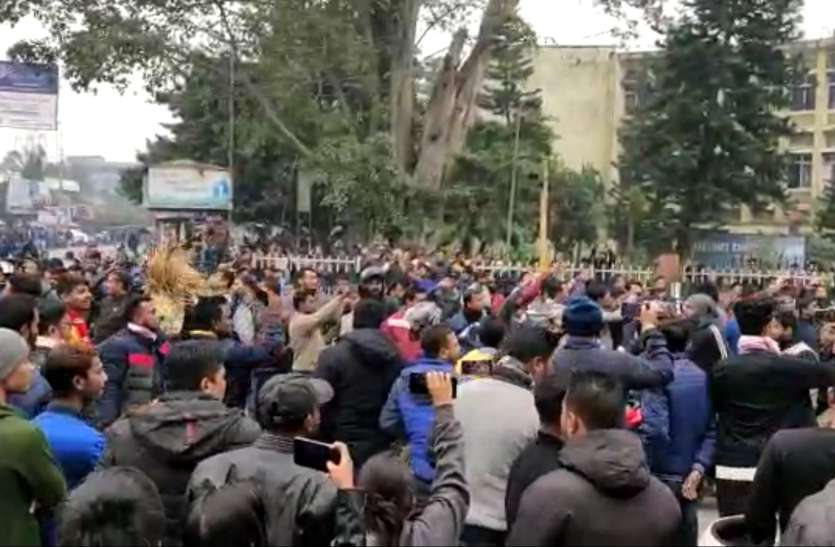 पूर्वोत्तर के आंदोलन में फंसे राजस्थानी पूर्वोत्तर के आंदोलन में फंसे राजस्थानी