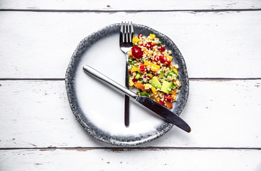 What happens when you do intermittent fasting? फिट रहना है ताे आठ घंटे खाएं, 16 घंटे करें उपवास