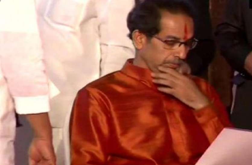 udhav.jpg महाराष्ट्रः उद्धव सरकार को बड़ा झटका, अल्प संख्यक आयोग के अध्यक्ष ने दिया इस्तीफा