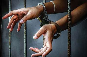 10 arrested including former sarpanch planning robbery डकैती की योजना बनाते पूर्व सरपंच सहित 10 को दबोचा
