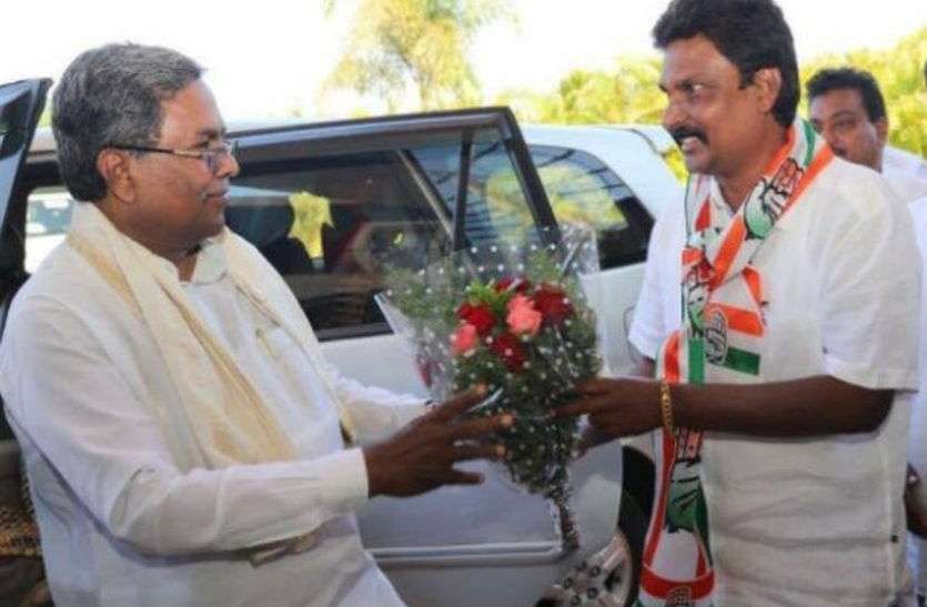 जातिवाद को हवा देने से गोकाक में हारी कांग्रेस जातिवाद को हवा देने से गोकाक में हारी कांग्रेस