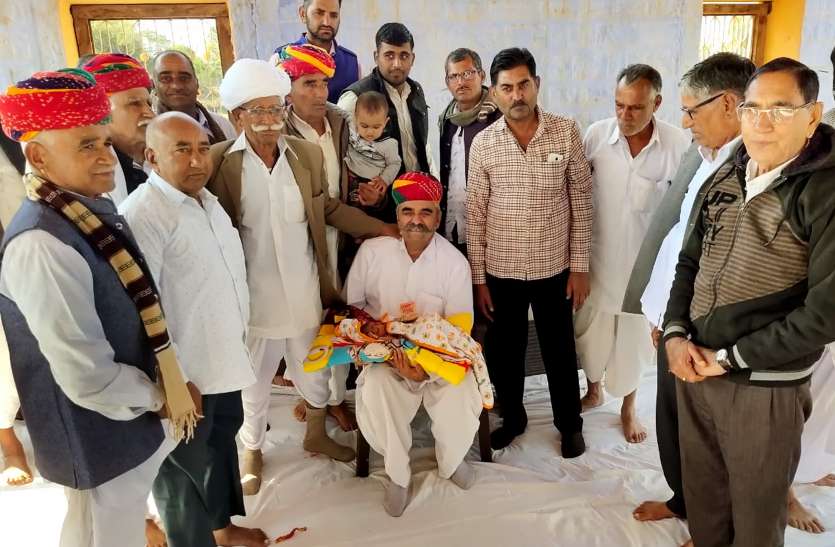 बेटे के जन्म पर थाली बजे, तो बेटी के जन्म पर बजे ढोल बेटे के जन्म पर थाली बजे, तो बेटी के जन्म पर बजे ढोल