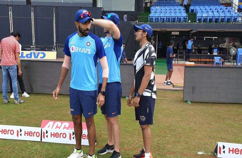 Jasprit Bumrah and Prithvi Shaw विशाखापत्तनम में टीम इंडिया से जुड़े जसप्रीत बुमराह और पृथ्वी शॉ, अभ्यास सत्र में ले रहे हैं भाग