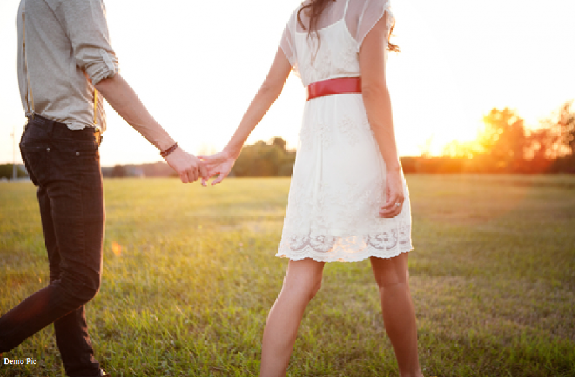 Women choose more than one partner यहां महिलाएं चुनती हैं एक से ज्यादा पार्टनर, किस पुरुष के साथ बितानी है रात इसके लिए होता है खास आयोजन