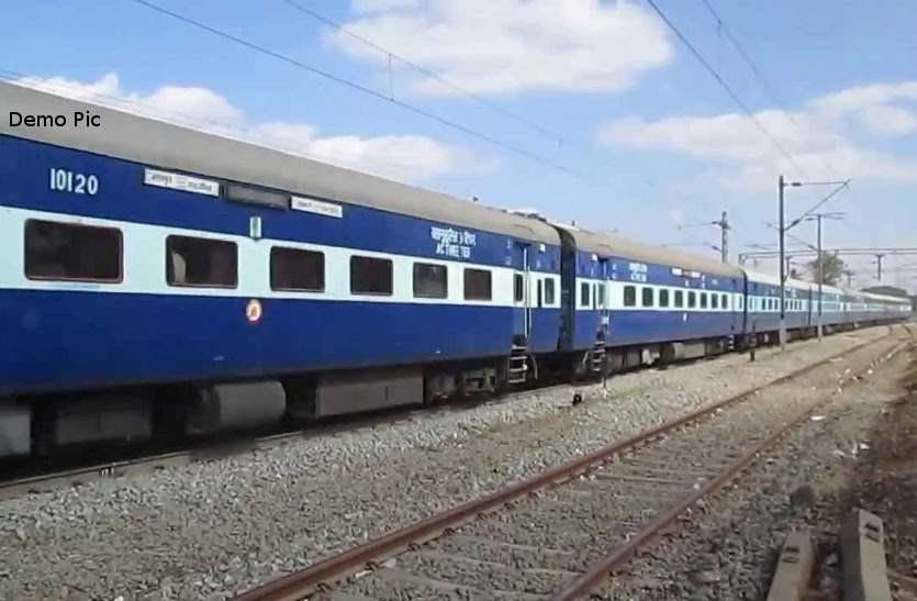 Ordinary train left for Jodhpur three hours late