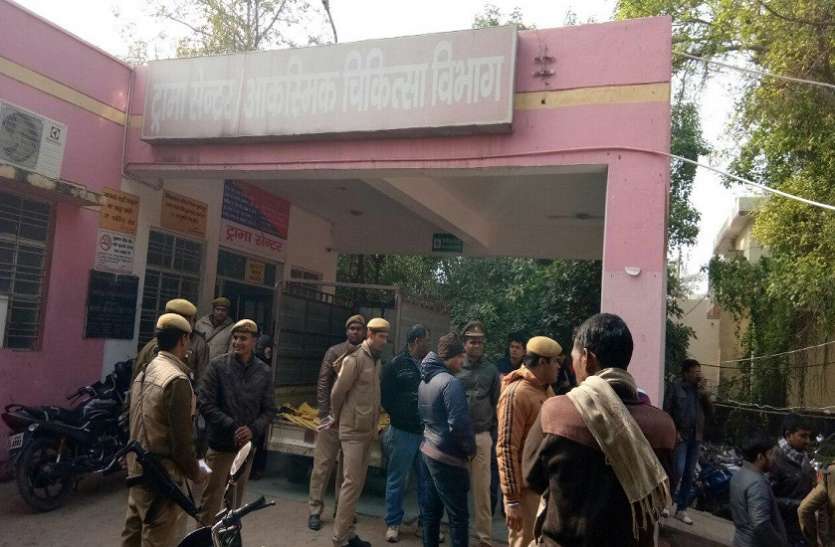 Dindyal hospital जिला मुख्यालय पर गैंगरेप पीडि़ता ने परिवार के साथ खाया विषाक्त पदार्थ, हालत गंभीर