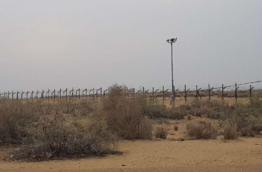 Satellite phone signal found in india-pakistan border in Jaisalmer जैसलमेर में पाकिस्तान सीमा पर मिला सेटेलाइट फोन का सिग्नल,दो संदिग्ध दस्तयाब