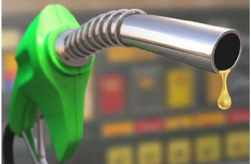 Petrol-diesel price हर महीने एक रुपए बढ़ी पेट्रोल-डीजल की कीमत