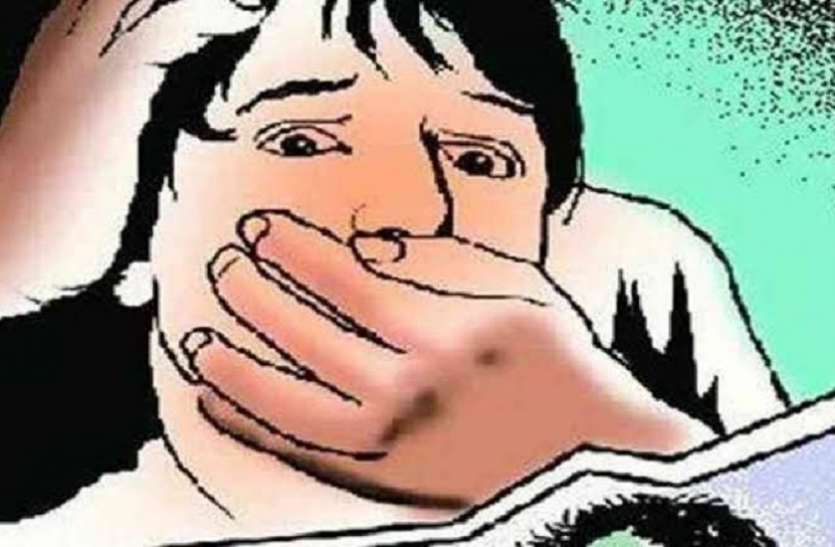 जारकीहोली सीडी प्रकरण : महिला के पिता ने दर्ज कराई गुमशुदगी, अपहरण की शिकायत जारकीहोली सीडी प्रकरण : महिला के पिता ने दर्ज कराई गुमशुदगी, अपहरण की शिकायत