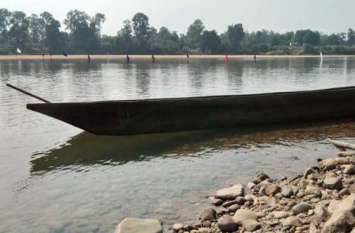 4 friends dead while bathing in Bastar kodenar ghat पिकनिक मनाने गए 4 युवक कोड़ेनार घाट में डूबे, एक अब तक लापता