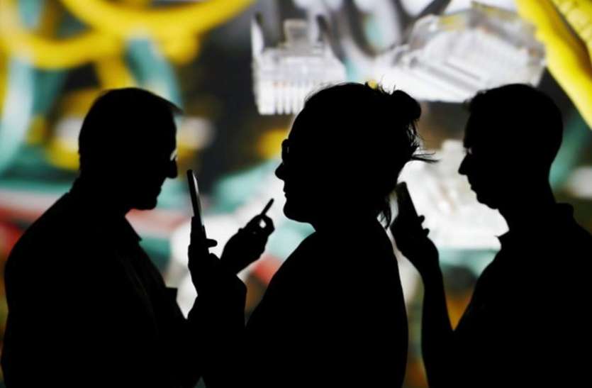 mobile_data.jpg मात्र 9 महीने में करीब 5500 करोड़ जीबी डेटा पी गए भारतीय