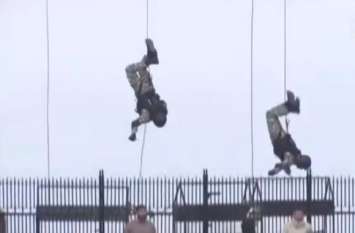 Indian Navy bans use of smartphons in airbase Video: भारतीय नौसेना का बड़ा फैसला, युद्धपोतों पर स्मार्टफोन बैन