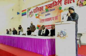 Village Development with Operation Kayakalp in Mau आपरेशन कायाकल्प से चमकेगा गांव, डीएम ने प्रधानों संग कार्यशाला के माध्यम से किया चर्चा