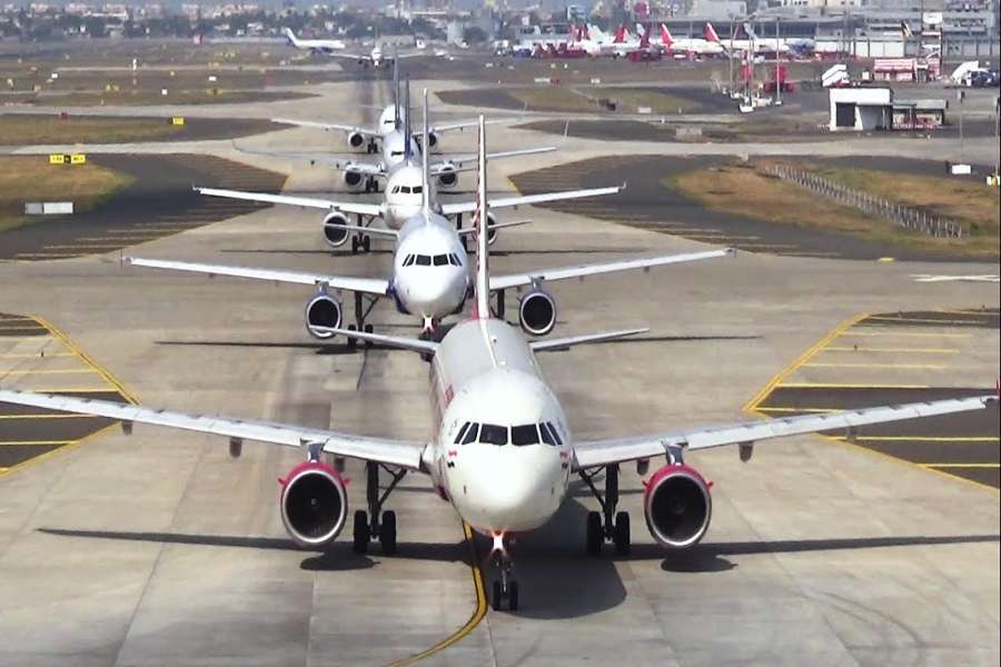 spice jet flights get cancelled due to fog in delhi and rajasthan