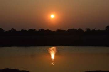 The mercury plummeted as temperatures plunged, cold winds caused havoc तापमान के लुढक़े पारे ने बढ़ाई सर्दी, हाड़ कंपाती चली बर्फीली हवाओं ने ढाया कहर