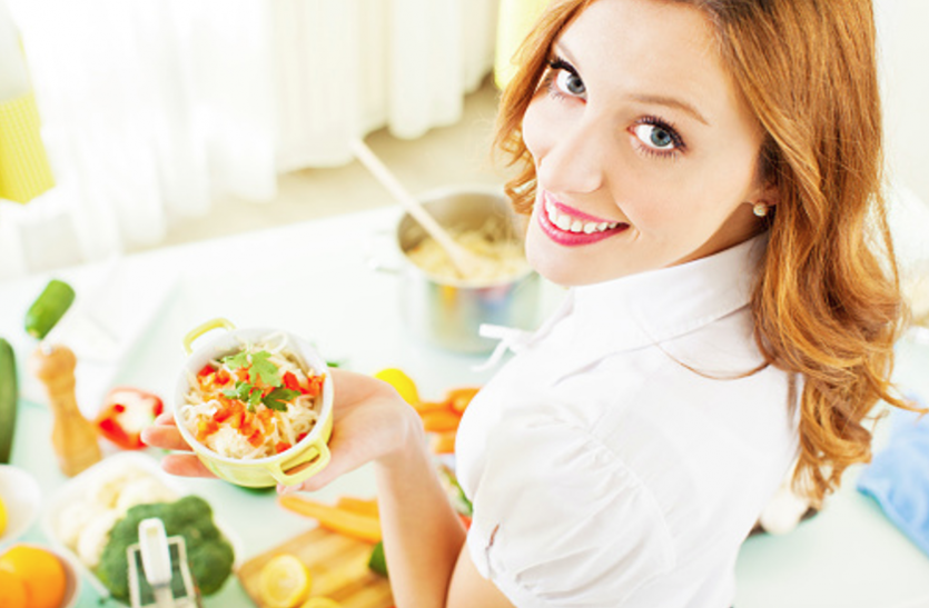 Detox your Body Naturally and stay ready To Party Detox Body Naturally: शरीर की अंदरूनी सफाई के लिए अपनाएं ये नेचुरल टिप्स