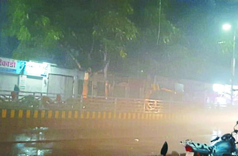 खेत में युवा किसान को लगी ठंड, अस्पताल ले जाते समय रास्ते में मौत खेत में युवा किसान को लगी ठंड, अस्पताल ले जाते समय रास्ते में मौत