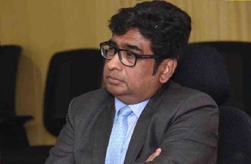 भारतीय रेलवे के अधिकारी को समय पर नहीं मिली दवा, तो डॉक्टर और चतुर्थ श्रेणी कर्मचारी का हुआ ट्रांसफर भारतीय रेलवे के अधिकारी को समय पर नहीं मिली दवा, तो डॉक्टर और चतुर्थ श्रेणी कर्मचारी का हुआ ट्रांसफर