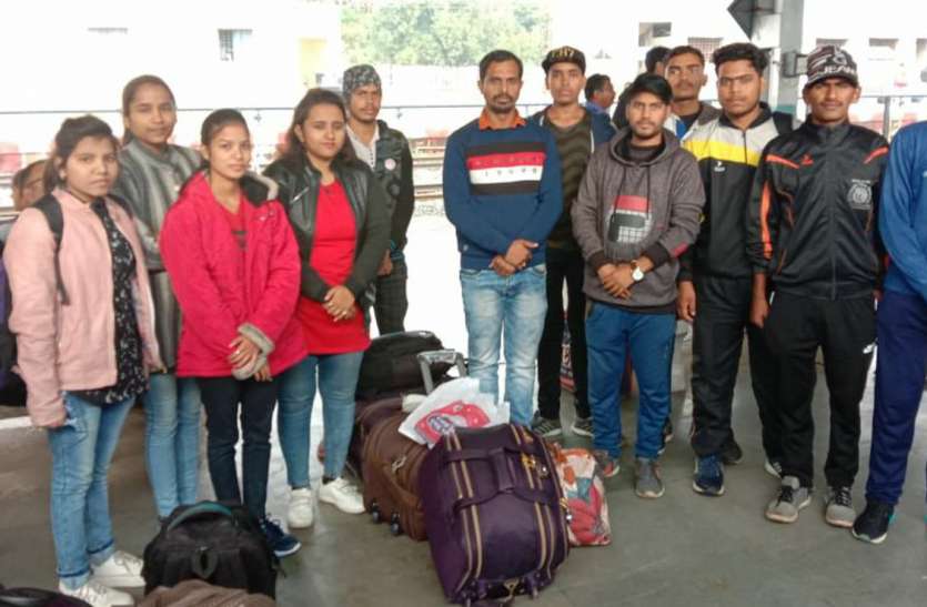 राज्य स्तरीय नेतृत्व प्रशिक्षण के लिए रासेयो स्वयंसेवक रवाना राज्य स्तरीय नेतृत्व प्रशिक्षण के लिए रासेयो स्वयंसेवक रवाना