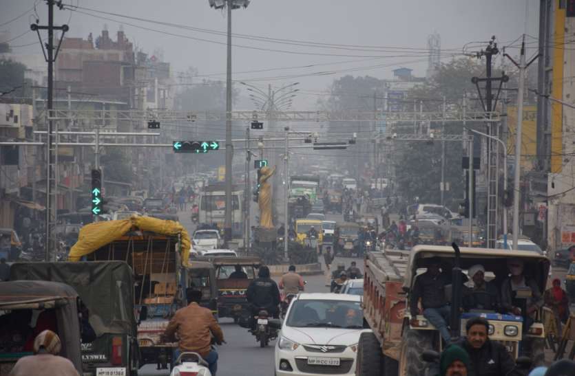 Cold break: All day cloudy, midnight heavy rain in satna शीतलहर में लगा ब्रेक: दिनभर छाए रहे बादल, आधी रात हुई झमाझम बारिश