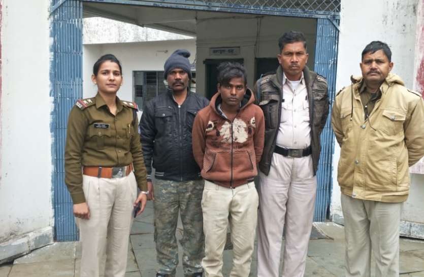 नाबालिक से छेड़छाड़ का आरोपी गिरफ्तार नाबालिक से छेड़छाड़ का आरोपी गिरफ्तार