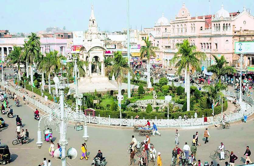 gwalior first smart road construction starts at maharaja bada 2020 की शुरूआत के साथ ही आई ग्वालियर के लिए खुशखबरी, महाराजा बाड़े पर हो रहा ये बड़ा बदलाव