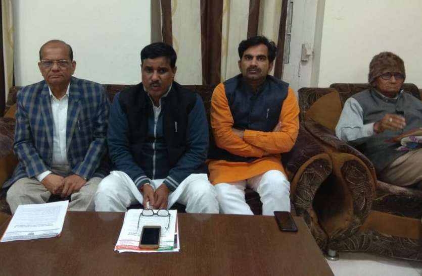 सीएए को लेकर भ्रम फैला रहे हैं वाम दल और कांग्रेस सीएए को लेकर भ्रम फैला रहे हैं वाम दल और कांग्रेस