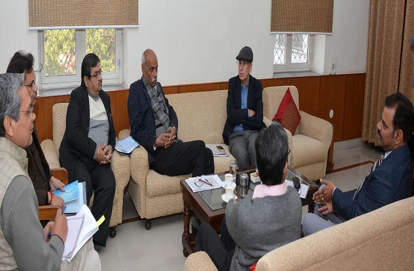 पंचायत चुनाव की तैयारी में जुटी राजस्थान सरकार पंचायत चुनाव की तैयारी में जुटी राजस्थान सरकार