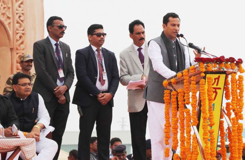 hanuwantiya jal mahotsav: Tourism circuit announced in MP मप्र में पर्यटन बढ़ाने के लिए यूं बनाएंगे टूरिस्ट सर्किट, हनुवंतिया में मंत्री ने किया ऐलान