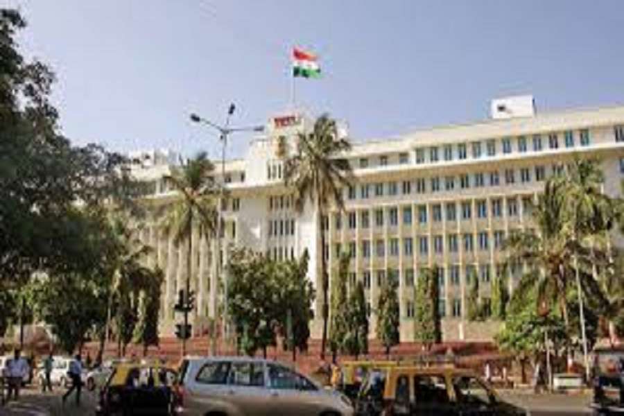 मंत्रियों के विभागों के बंटवारे को लेकर पेंच फंसा, रस्साकशी जारी है