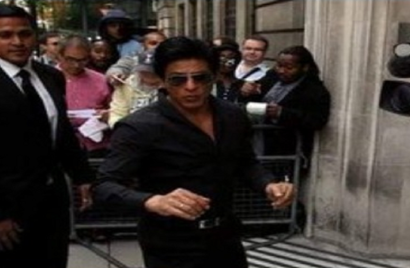 Shahrukh Khan not arrested at London airport for CAA फेक अलर्ट: CAA को लेकर लंदन एयरपोर्ट पर शाहरुख खान को नहीं किया गया गिरफ्तार, सच्चाई यहां जान लीजिए