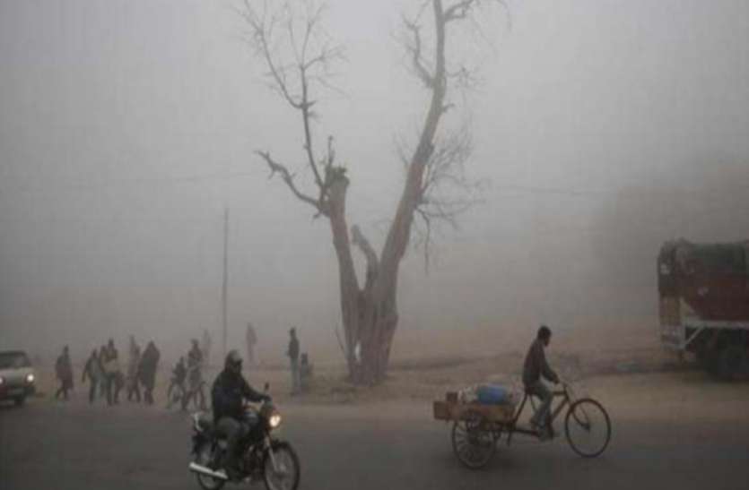 UP Top News : यूपी के कई शहरों में बदला मौसम का मिजाज, बूंदाबांदी के बाद लखनऊ में तेज हवाओं के साथ धूप निकली UP Top News : यूपी के कई शहरों में बदला मौसम का मिजाज, बूंदाबांदी के बाद लखनऊ में तेज हवाओं के साथ धूप निकली