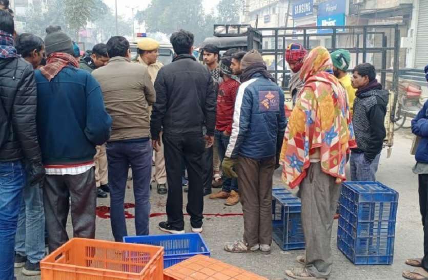़टेम्पो पलटने से सडक़ पर गिरकर चालक का बेटा गंभीर रूप से घायल, अस्पताल ले गए टेम्पो पलटने से सडक़ पर गिरकर चालक का बेटा गंभीर रूप से घायल, अस्पताल ले गए