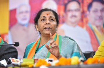 Gehlot Pay attention to hospitals children are dying: Nirmala Sitharam निर्मला सीतारमण ने गहलोत को दी नसीहत, सीएम अस्पतालों पर ध्यान दें, बच्चों की हो रही हैं मौत